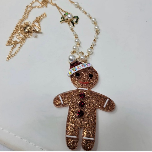 NWT ⚜️♥️⚜️ BETSEY JOHNSON GINGERBREAD NECKLACE - Picture 2 of 15